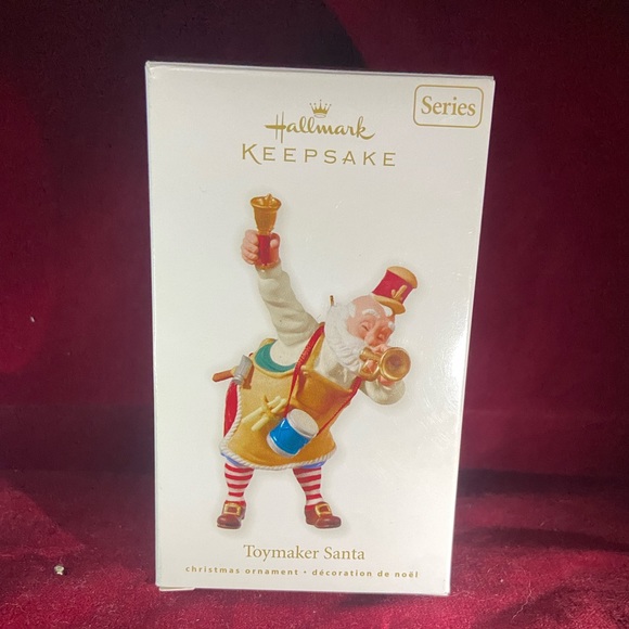 HALLMARK KEEPSAKE ORNAMENT 2010 - Picture 1 of 8